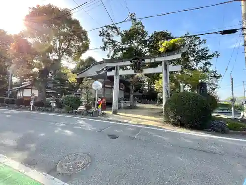 左右神社の鳥居