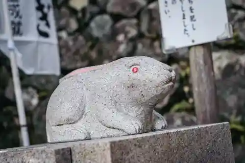 三輪神社の狛犬