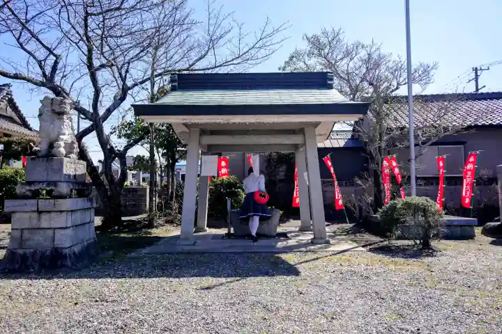 高倉神社の{uncategorized: "未分類", other: "その他", undefined: "問題あり", building: "その他建物", grave: "お墓", sacred_gate: "鳥居", guardian: "狛犬", statue: "像", buddha: "仏像", history: "歴史", nature: "自然", garden: "庭園", animal: "動物", pagoda: "塔", temizu: "手水舎", mountain_gate: "山門・神門", sanctuary: "本殿・本堂", subordinate: "末社・摂社", art: "芸術", scenery: "景色", jizo: "地蔵", ema: "絵馬", goshuin: "御朱印", omikuji: "おみくじ", items: "授与品その他", amulet: "お守り", goshuincho: "御朱印帳", eats: "食事", festival: "お祭り", votive_dance: "神楽", shichigosan: "七五三参", wedding: "結婚式", experience: "体験その他", initially: "初詣", around: "周辺", anti_infection: "感染症対策"}