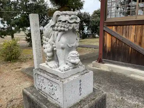 神明社の狛犬