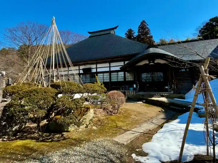 大龍寺の{uncategorized: "未分類", other: "その他", undefined: "問題あり", building: "その他建物", grave: "お墓", sacred_gate: "鳥居", guardian: "狛犬", statue: "像", buddha: "仏像", history: "歴史", nature: "自然", garden: "庭園", animal: "動物", pagoda: "塔", temizu: "手水舎", mountain_gate: "山門・神門", sanctuary: "本殿・本堂", subordinate: "末社・摂社", art: "芸術", scenery: "景色", jizo: "地蔵", ema: "絵馬", goshuin: "御朱印", omikuji: "おみくじ", items: "授与品その他", amulet: "お守り", goshuincho: "御朱印帳", eats: "食事", festival: "お祭り", votive_dance: "神楽", shichigosan: "七五三参", wedding: "結婚式", experience: "体験その他", initially: "初詣", around: "周辺", anti_infection: "感染症対策"}