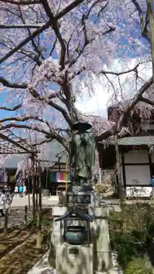 六地蔵寺の像