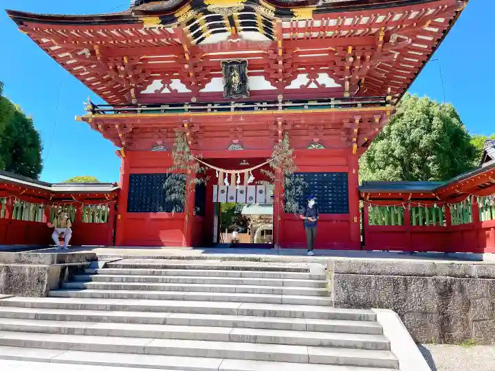 伊賀八幡宮の山門・神門