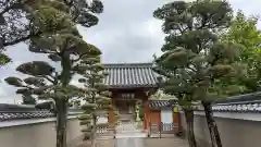 光明寺の山門