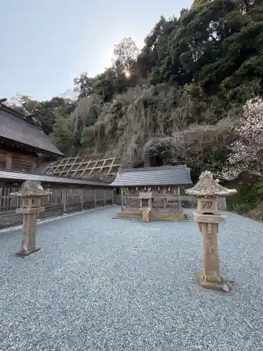 佐太神社の{uncategorized: "未分類", other: "その他", undefined: "問題あり", building: "その他建物", grave: "お墓", sacred_gate: "鳥居", guardian: "狛犬", statue: "像", buddha: "仏像", history: "歴史", nature: "自然", garden: "庭園", animal: "動物", pagoda: "塔", temizu: "手水舎", mountain_gate: "山門・神門", sanctuary: "本殿・本堂", subordinate: "末社・摂社", art: "芸術", scenery: "景色", jizo: "地蔵", ema: "絵馬", goshuin: "御朱印", omikuji: "おみくじ", items: "授与品その他", amulet: "お守り", goshuincho: "御朱印帳", eats: "食事", festival: "お祭り", votive_dance: "神楽", shichigosan: "七五三参", wedding: "結婚式", experience: "体験その他", initially: "初詣", around: "周辺", anti_infection: "感染症対策"}