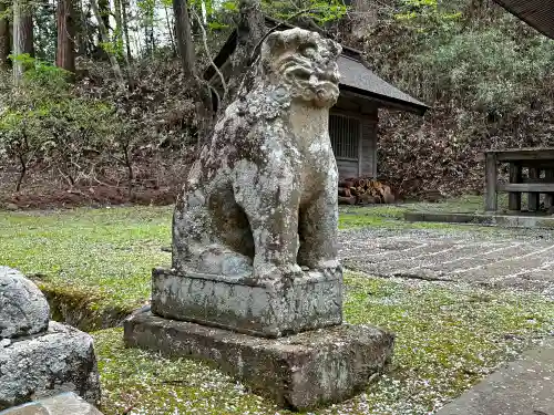 配志和神社の狛犬