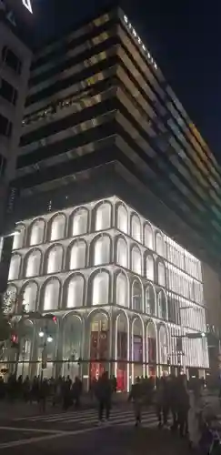 三囲神社銀座摂社の周辺