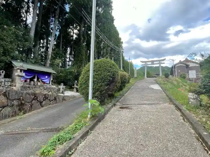 六柱神社(榛原石田)(奈良県)