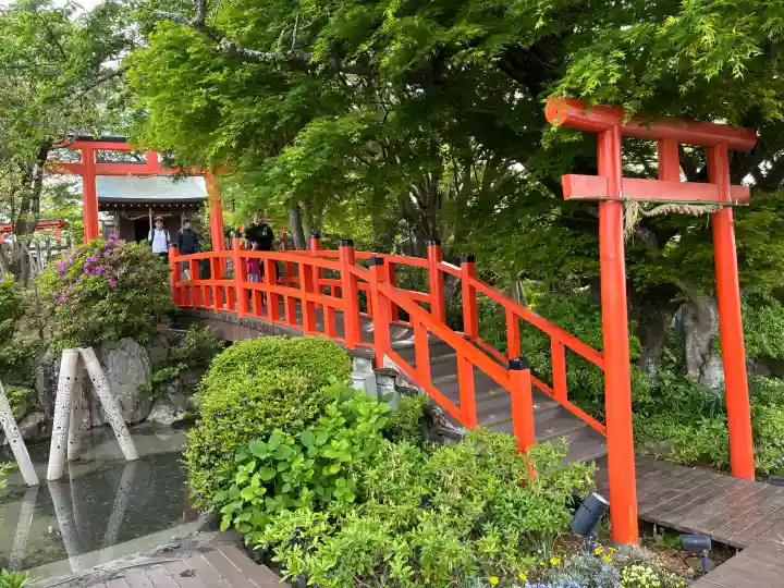 葛城神社の{uncategorized: "未分類", other: "その他", undefined: "問題あり", building: "その他建物", grave: "お墓", sacred_gate: "鳥居", guardian: "狛犬", statue: "像", buddha: "仏像", history: "歴史", nature: "自然", garden: "庭園", animal: "動物", pagoda: "塔", temizu: "手水舎", mountain_gate: "山門・神門", sanctuary: "本殿・本堂", subordinate: "末社・摂社", art: "芸術", scenery: "景色", jizo: "地蔵", ema: "絵馬", goshuin: "御朱印", omikuji: "おみくじ", items: "授与品その他", amulet: "お守り", goshuincho: "御朱印帳", eats: "食事", festival: "お祭り", votive_dance: "神楽", shichigosan: "七五三参", wedding: "結婚式", experience: "体験その他", initially: "初詣", around: "周辺", anti_infection: "感染症対策"}