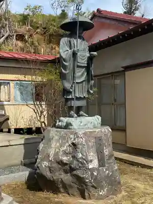 龍福寺の像