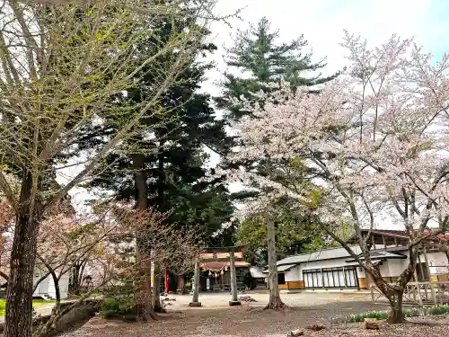 於呂閇志胆澤川神社の建物その他