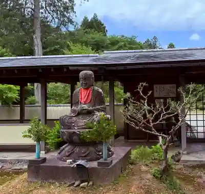 常高寺の{uncategorized: "未分類", other: "その他", undefined: "問題あり", building: "その他建物", grave: "お墓", sacred_gate: "鳥居", guardian: "狛犬", statue: "像", buddha: "仏像", history: "歴史", nature: "自然", garden: "庭園", animal: "動物", pagoda: "塔", temizu: "手水舎", mountain_gate: "山門・神門", sanctuary: "本殿・本堂", subordinate: "末社・摂社", art: "芸術", scenery: "景色", jizo: "地蔵", ema: "絵馬", goshuin: "御朱印", omikuji: "おみくじ", items: "授与品その他", amulet: "お守り", goshuincho: "御朱印帳", eats: "食事", festival: "お祭り", votive_dance: "神楽", shichigosan: "七五三参", wedding: "結婚式", experience: "体験その他", initially: "初詣", around: "周辺", anti_infection: "感染症対策"}