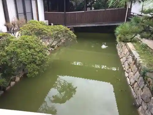 感田神社の庭園