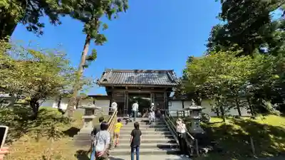 中尊寺の山門・神門