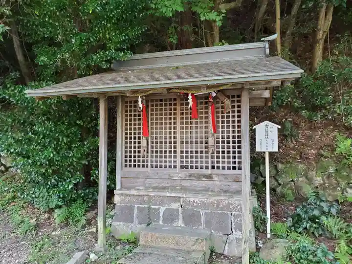 湯泉神社の末社・摂社