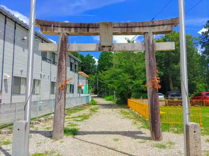 諏訪社(中志段味)の鳥居