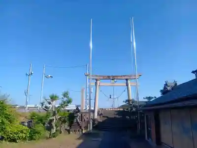 鞍掛神社の{uncategorized: "未分類", other: "その他", undefined: "問題あり", building: "その他建物", grave: "お墓", sacred_gate: "鳥居", guardian: "狛犬", statue: "像", buddha: "仏像", history: "歴史", nature: "自然", garden: "庭園", animal: "動物", pagoda: "塔", temizu: "手水舎", mountain_gate: "山門・神門", sanctuary: "本殿・本堂", subordinate: "末社・摂社", art: "芸術", scenery: "景色", jizo: "地蔵", ema: "絵馬", goshuin: "御朱印", omikuji: "おみくじ", items: "授与品その他", amulet: "お守り", goshuincho: "御朱印帳", eats: "食事", festival: "お祭り", votive_dance: "神楽", shichigosan: "七五三参", wedding: "結婚式", experience: "体験その他", initially: "初詣", around: "周辺", anti_infection: "感染症対策"}