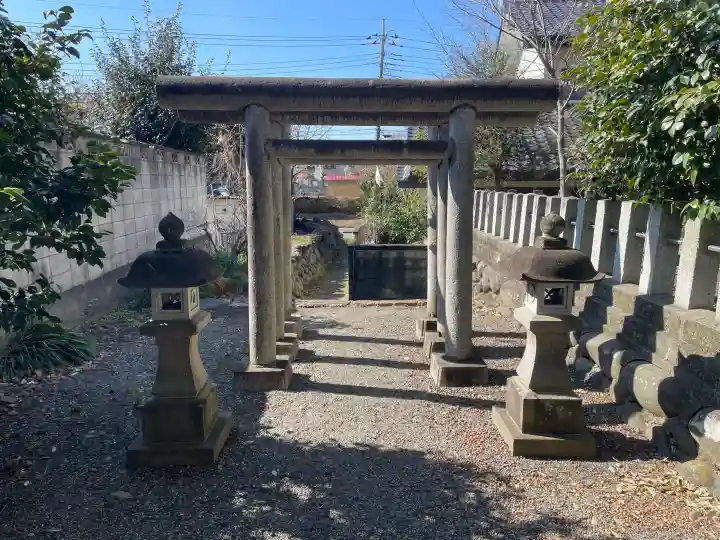 常祗稲荷神社の{uncategorized: "未分類", other: "その他", undefined: "問題あり", building: "その他建物", grave: "お墓", sacred_gate: "鳥居", guardian: "狛犬", statue: "像", buddha: "仏像", history: "歴史", nature: "自然", garden: "庭園", animal: "動物", pagoda: "塔", temizu: "手水舎", mountain_gate: "山門・神門", sanctuary: "本殿・本堂", subordinate: "末社・摂社", art: "芸術", scenery: "景色", jizo: "地蔵", ema: "絵馬", goshuin: "御朱印", omikuji: "おみくじ", items: "授与品その他", amulet: "お守り", goshuincho: "御朱印帳", eats: "食事", festival: "お祭り", votive_dance: "神楽", shichigosan: "七五三参", wedding: "結婚式", experience: "体験その他", initially: "初詣", around: "周辺", anti_infection: "感染症対策"}