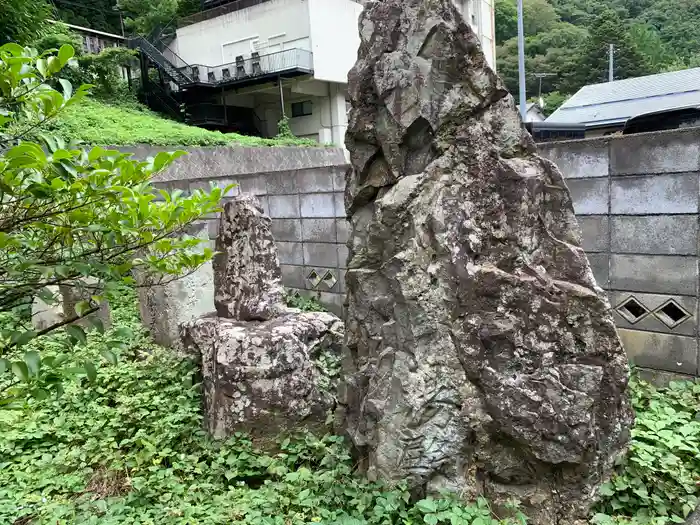 羽黒山湯上神社の建物その他