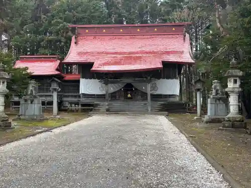 網走神社の{uncategorized: "未分類", other: "その他", undefined: "問題あり", building: "その他建物", grave: "お墓", sacred_gate: "鳥居", guardian: "狛犬", statue: "像", buddha: "仏像", history: "歴史", nature: "自然", garden: "庭園", animal: "動物", pagoda: "塔", temizu: "手水舎", mountain_gate: "山門・神門", sanctuary: "本殿・本堂", subordinate: "末社・摂社", art: "芸術", scenery: "景色", jizo: "地蔵", ema: "絵馬", goshuin: "御朱印", omikuji: "おみくじ", items: "授与品その他", amulet: "お守り", goshuincho: "御朱印帳", eats: "食事", festival: "お祭り", votive_dance: "神楽", shichigosan: "七五三参", wedding: "結婚式", experience: "体験その他", initially: "初詣", around: "周辺", anti_infection: "感染症対策"}