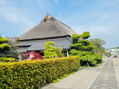 慈眼寺の{uncategorized: "未分類", other: "その他", undefined: "問題あり", building: "その他建物", grave: "お墓", sacred_gate: "鳥居", guardian: "狛犬", statue: "像", buddha: "仏像", history: "歴史", nature: "自然", garden: "庭園", animal: "動物", pagoda: "塔", temizu: "手水舎", mountain_gate: "山門・神門", sanctuary: "本殿・本堂", subordinate: "末社・摂社", art: "芸術", scenery: "景色", jizo: "地蔵", ema: "絵馬", goshuin: "御朱印", omikuji: "おみくじ", items: "授与品その他", amulet: "お守り", goshuincho: "御朱印帳", eats: "食事", festival: "お祭り", votive_dance: "神楽", shichigosan: "七五三参", wedding: "結婚式", experience: "体験その他", initially: "初詣", around: "周辺", anti_infection: "感染症対策"}