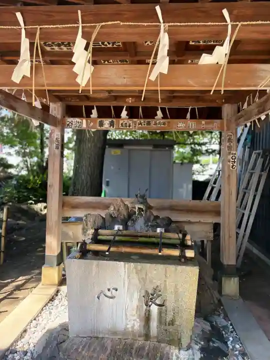 須賀神社の{uncategorized: "未分類", other: "その他", undefined: "問題あり", building: "その他建物", grave: "お墓", sacred_gate: "鳥居", guardian: "狛犬", statue: "像", buddha: "仏像", history: "歴史", nature: "自然", garden: "庭園", animal: "動物", pagoda: "塔", temizu: "手水舎", mountain_gate: "山門・神門", sanctuary: "本殿・本堂", subordinate: "末社・摂社", art: "芸術", scenery: "景色", jizo: "地蔵", ema: "絵馬", goshuin: "御朱印", omikuji: "おみくじ", items: "授与品その他", amulet: "お守り", goshuincho: "御朱印帳", eats: "食事", festival: "お祭り", votive_dance: "神楽", shichigosan: "七五三参", wedding: "結婚式", experience: "体験その他", initially: "初詣", around: "周辺", anti_infection: "感染症対策"}
