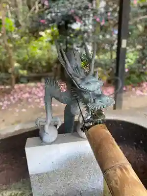 大和神社の手水舎