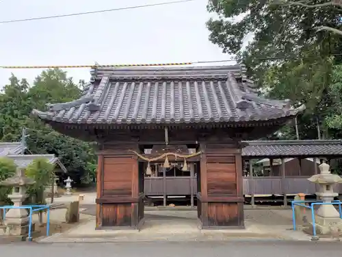 八幡神社の山門・神門
