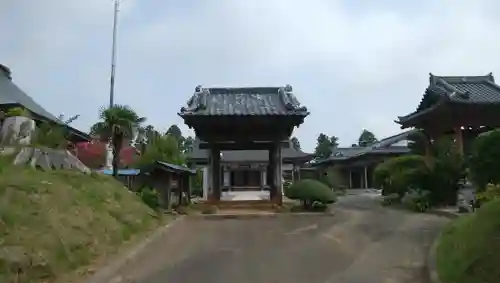 西光院の山門