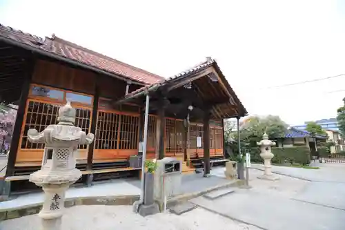 観音寺の本殿・本堂