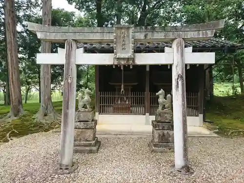 久久比神社の末社・摂社