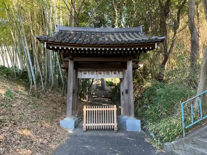 大宝寺の山門・神門
