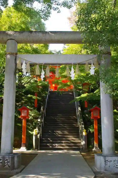 穴八幡宮の鳥居