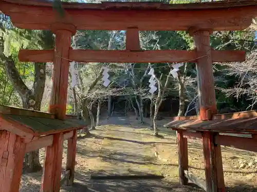 二宮下加茂神社の鳥居