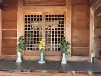 千僧供道祖神神社の{uncategorized: "未分類", other: "その他", undefined: "問題あり", building: "その他建物", grave: "お墓", sacred_gate: "鳥居", guardian: "狛犬", statue: "像", buddha: "仏像", history: "歴史", nature: "自然", garden: "庭園", animal: "動物", pagoda: "塔", temizu: "手水舎", mountain_gate: "山門・神門", sanctuary: "本殿・本堂", subordinate: "末社・摂社", art: "芸術", scenery: "景色", jizo: "地蔵", ema: "絵馬", goshuin: "御朱印", omikuji: "おみくじ", items: "授与品その他", amulet: "お守り", goshuincho: "御朱印帳", eats: "食事", festival: "お祭り", votive_dance: "神楽", shichigosan: "七五三参", wedding: "結婚式", experience: "体験その他", initially: "初詣", around: "周辺", anti_infection: "感染症対策"}