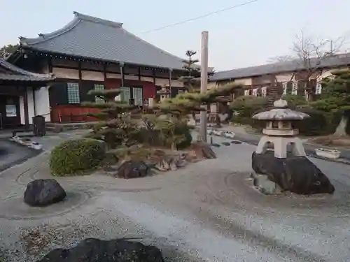 常福寺の庭園