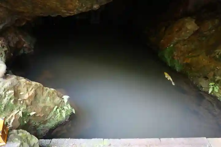 窟神社(栃木県)