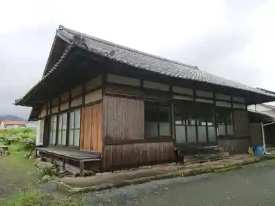 泉蔵寺の本殿・本堂