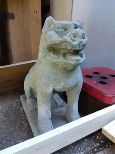 登知為神社の狛犬