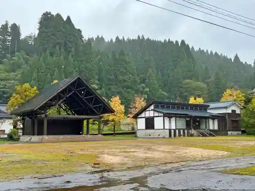 須波阿湏疑神社の建物その他