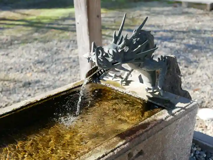 結城諏訪神社の手水舎