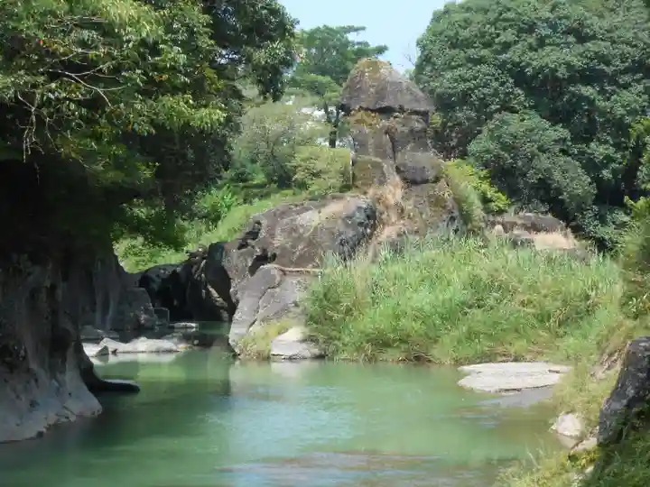 陰陽石神社(宮崎県)