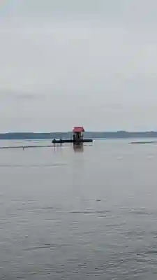 牡蠣島辨天神社(北海道)