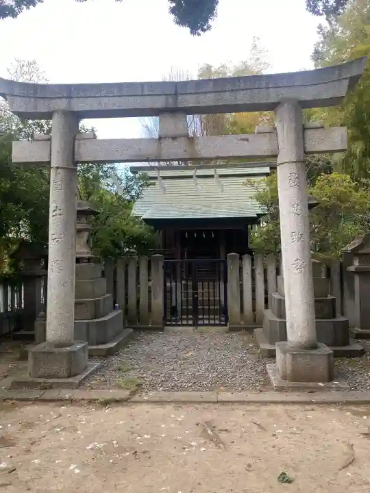 前川神社の{uncategorized: "未分類", other: "その他", undefined: "問題あり", building: "その他建物", grave: "お墓", sacred_gate: "鳥居", guardian: "狛犬", statue: "像", buddha: "仏像", history: "歴史", nature: "自然", garden: "庭園", animal: "動物", pagoda: "塔", temizu: "手水舎", mountain_gate: "山門・神門", sanctuary: "本殿・本堂", subordinate: "末社・摂社", art: "芸術", scenery: "景色", jizo: "地蔵", ema: "絵馬", goshuin: "御朱印", omikuji: "おみくじ", items: "授与品その他", amulet: "お守り", goshuincho: "御朱印帳", eats: "食事", festival: "お祭り", votive_dance: "神楽", shichigosan: "七五三参", wedding: "結婚式", experience: "体験その他", initially: "初詣", around: "周辺", anti_infection: "感染症対策"}