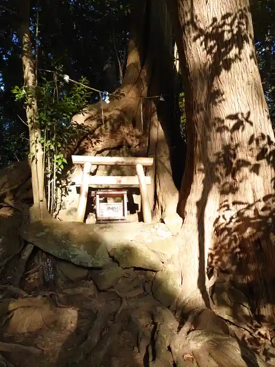 事任八幡宮の鳥居