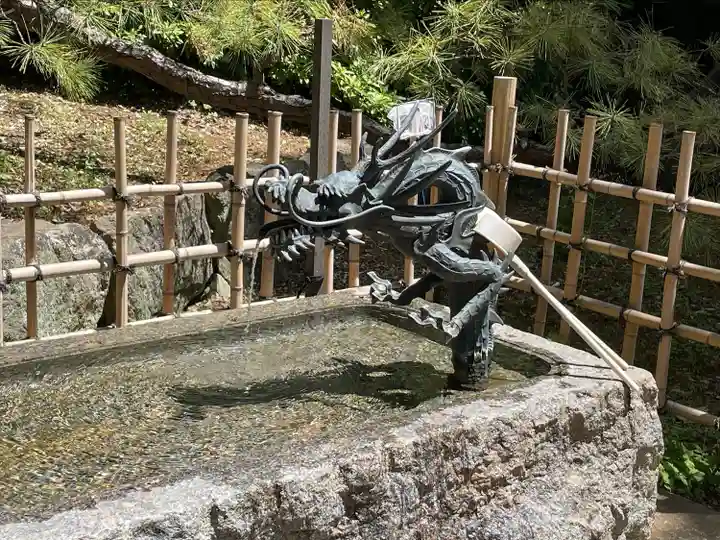 明王院(満願寺別院)の手水舎