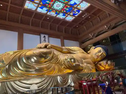一畑山薬師寺 岡崎本堂の{uncategorized: "未分類", other: "その他", undefined: "問題あり", building: "その他建物", grave: "お墓", sacred_gate: "鳥居", guardian: "狛犬", statue: "像", buddha: "仏像", history: "歴史", nature: "自然", garden: "庭園", animal: "動物", pagoda: "塔", temizu: "手水舎", mountain_gate: "山門・神門", sanctuary: "本殿・本堂", subordinate: "末社・摂社", art: "芸術", scenery: "景色", jizo: "地蔵", ema: "絵馬", goshuin: "御朱印", omikuji: "おみくじ", items: "授与品その他", amulet: "お守り", goshuincho: "御朱印帳", eats: "食事", festival: "お祭り", votive_dance: "神楽", shichigosan: "七五三参", wedding: "結婚式", experience: "体験その他", initially: "初詣", around: "周辺", anti_infection: "感染症対策"}