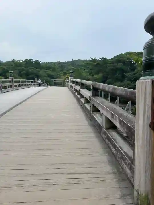 伊勢神宮内宮(皇大神宮)の{uncategorized: "未分類", other: "その他", undefined: "問題あり", building: "その他建物", grave: "お墓", sacred_gate: "鳥居", guardian: "狛犬", statue: "像", buddha: "仏像", history: "歴史", nature: "自然", garden: "庭園", animal: "動物", pagoda: "塔", temizu: "手水舎", mountain_gate: "山門・神門", sanctuary: "本殿・本堂", subordinate: "末社・摂社", art: "芸術", scenery: "景色", jizo: "地蔵", ema: "絵馬", goshuin: "御朱印", omikuji: "おみくじ", items: "授与品その他", amulet: "お守り", goshuincho: "御朱印帳", eats: "食事", festival: "お祭り", votive_dance: "神楽", shichigosan: "七五三参", wedding: "結婚式", experience: "体験その他", initially: "初詣", around: "周辺", anti_infection: "感染症対策"}