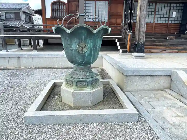 西来寺(三重県)