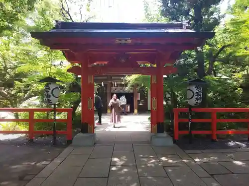 愛宕神社の山門